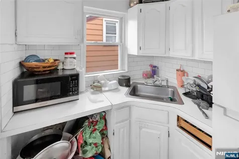 152 Schuyler Avenue North Arlington NJ 07031