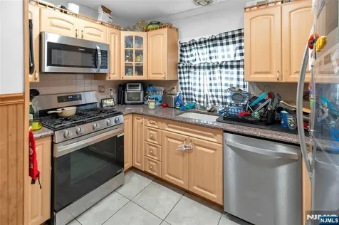 152 Schuyler Avenue North Arlington NJ 07031