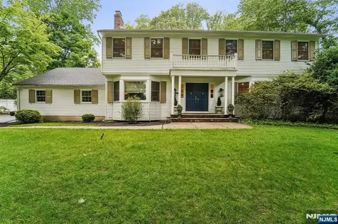 105 Deerhorn Court Upper Saddle River NJ 07458