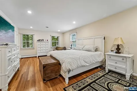 105 Deerhorn Court Upper Saddle River NJ 07458