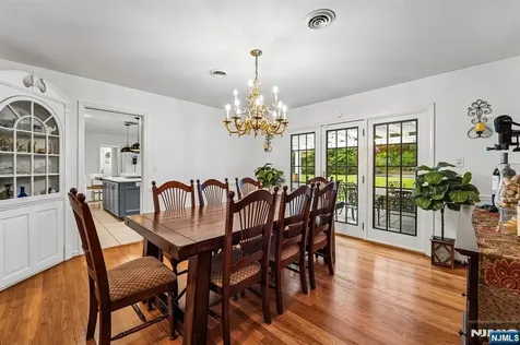 105 Deerhorn Court Upper Saddle River NJ 07458