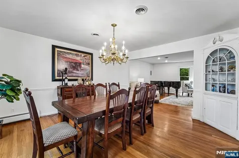 105 Deerhorn Court Upper Saddle River NJ 07458