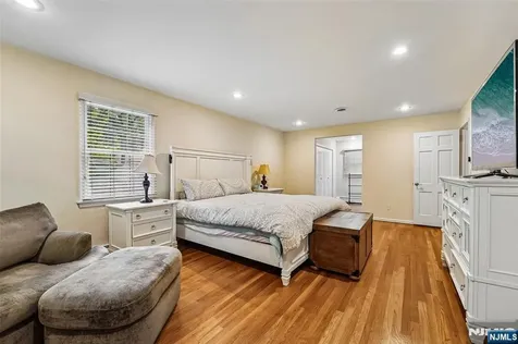 105 Deerhorn Court Upper Saddle River NJ 07458