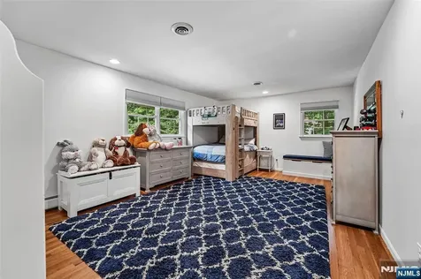 105 Deerhorn Court Upper Saddle River NJ 07458