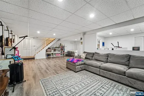 105 Deerhorn Court Upper Saddle River NJ 07458