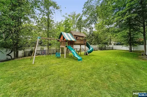 105 Deerhorn Court Upper Saddle River NJ 07458