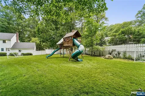 105 Deerhorn Court Upper Saddle River NJ 07458