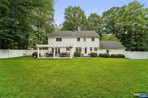 105 Deerhorn Court Upper Saddle River NJ 07458