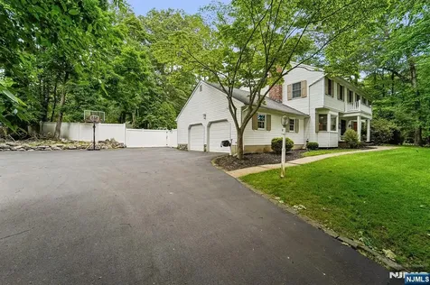 105 Deerhorn Court Upper Saddle River NJ 07458