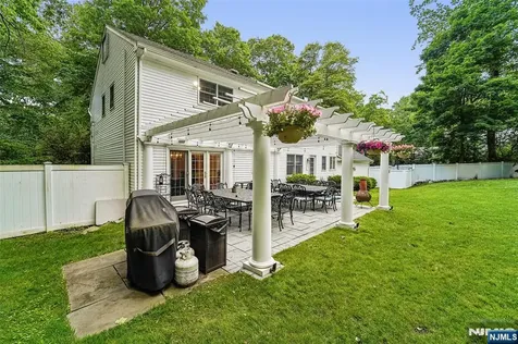 105 Deerhorn Court Upper Saddle River NJ 07458