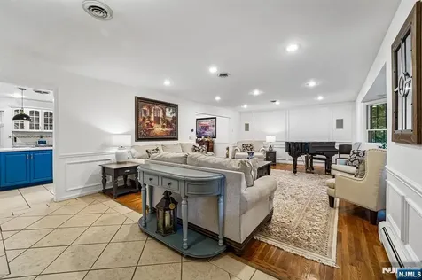105 Deerhorn Court Upper Saddle River NJ 07458