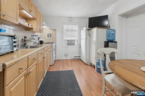 61 Union Street Lodi NJ 07644