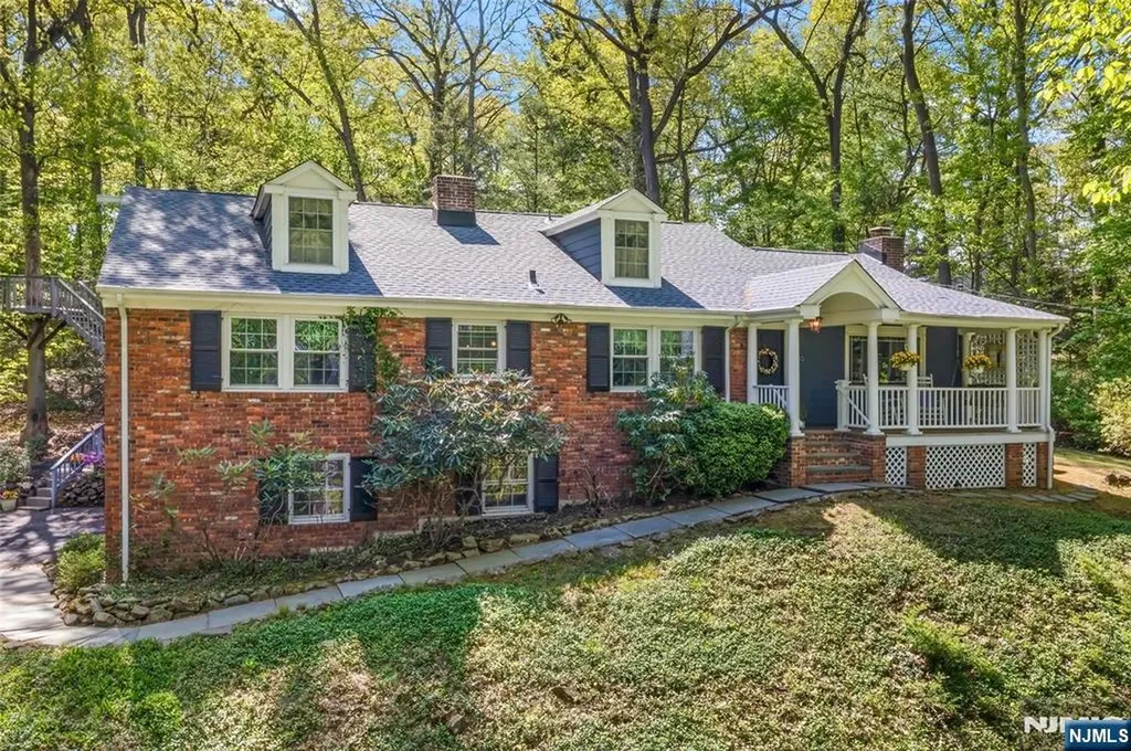 29 Upper Drive Berkeley Heights NJ 07901
