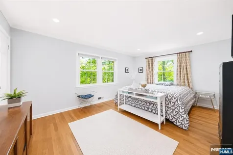 29 Upper Drive Berkeley Heights NJ 07901