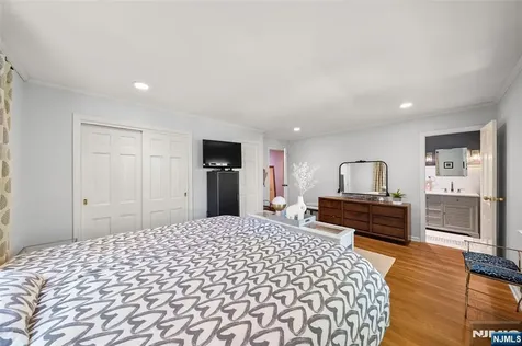 29 Upper Drive Berkeley Heights NJ 07901