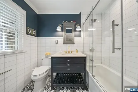 29 Upper Drive Berkeley Heights NJ 07901