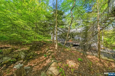 29 Upper Drive Berkeley Heights NJ 07901