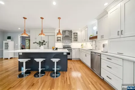 29 Upper Drive Berkeley Heights NJ 07901