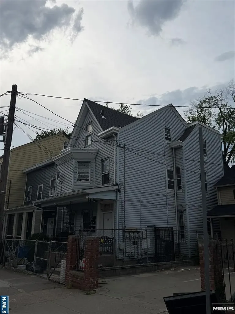 141 Park Avenue Paterson NJ 07501