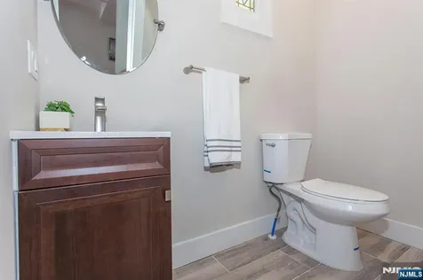 2389 3rd Street Fort Lee NJ 07024