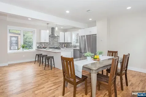 2389 3rd Street Fort Lee NJ 07024