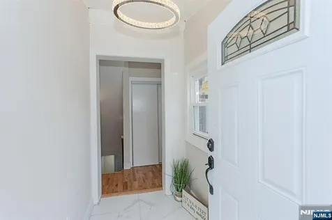 2389 3rd Street Fort Lee NJ 07024