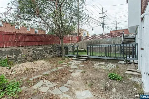 2389 3rd Street Fort Lee NJ 07024