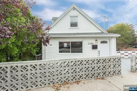 2389 3rd Street Fort Lee NJ 07024