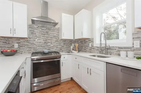 2389 3rd Street Fort Lee NJ 07024