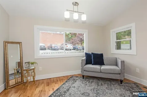 2389 3rd Street Fort Lee NJ 07024