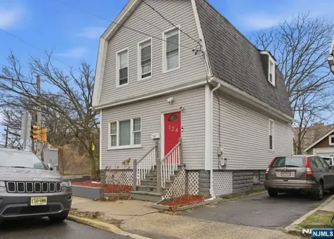 124 Washington Avenue Irvington NJ 07111
