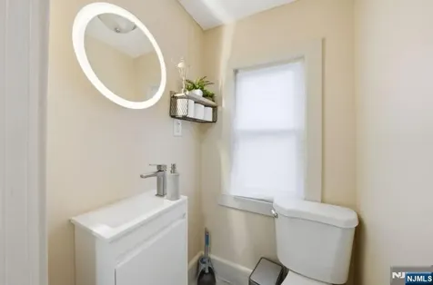 124 Washington Avenue Irvington NJ 07111