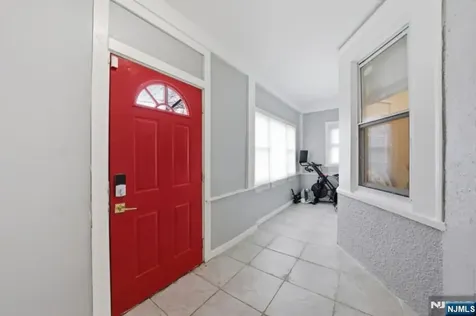 124 Washington Avenue Irvington NJ 07111