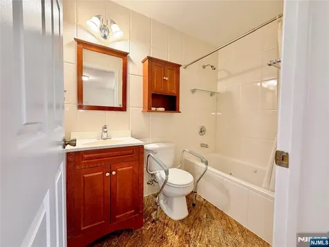 135 38th Street Union City NJ 07087