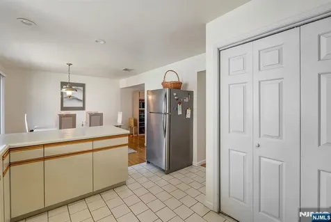 125 Roosevelt Place Palisades Park NJ 07650