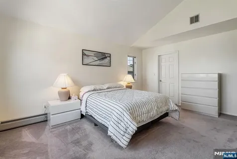 125 Roosevelt Place Palisades Park NJ 07650