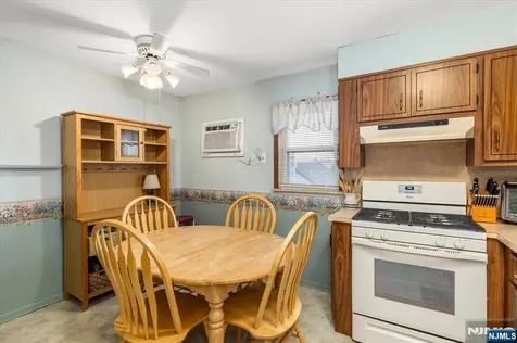 567 Fern Avenue Lyndhurst NJ 07071