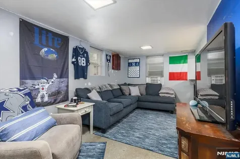 567 Fern Avenue Lyndhurst NJ 07071