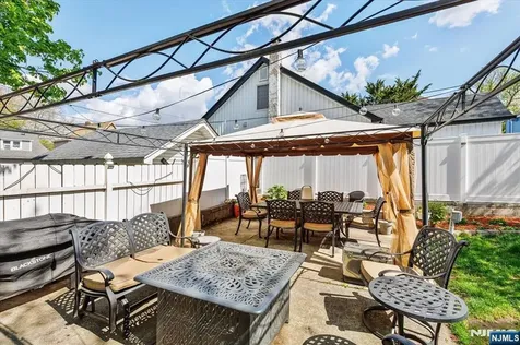 567 Fern Avenue Lyndhurst NJ 07071
