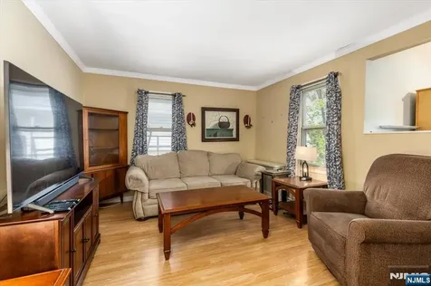 567 Fern Avenue Lyndhurst NJ 07071