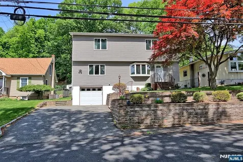 27 Seneca Avenue Rockaway Township NJ 07866