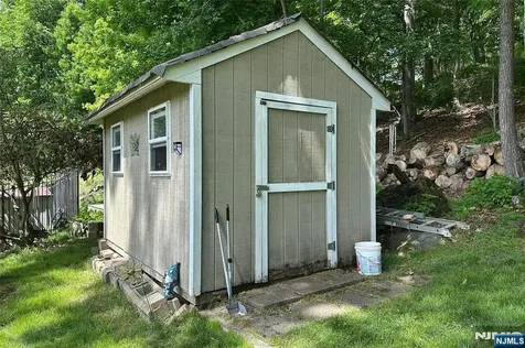 27 Seneca Avenue Rockaway Township NJ 07866