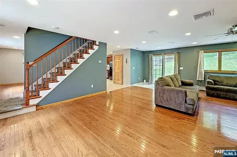 27 Seneca Avenue Rockaway Township NJ 07866