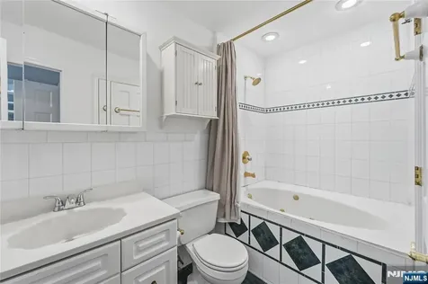 919 Park Avenue Hoboken NJ 07030