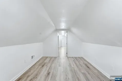 64 Willoughby Street Newark NJ 07112