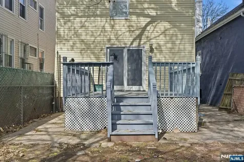 64 Willoughby Street Newark NJ 07112