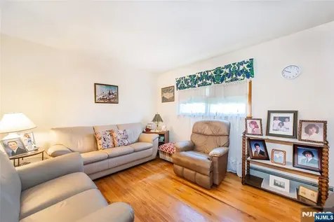 27 Bartsch Avenue Woodland Park NJ 07424