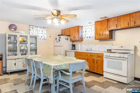 27 Bartsch Avenue Woodland Park NJ 07424