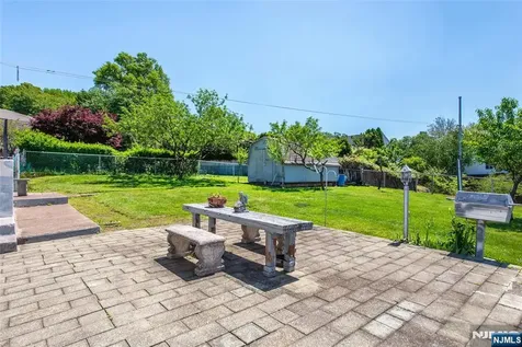 27 Bartsch Avenue Woodland Park NJ 07424