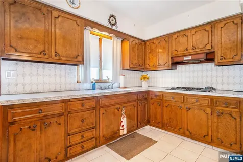 27 Bartsch Avenue Woodland Park NJ 07424